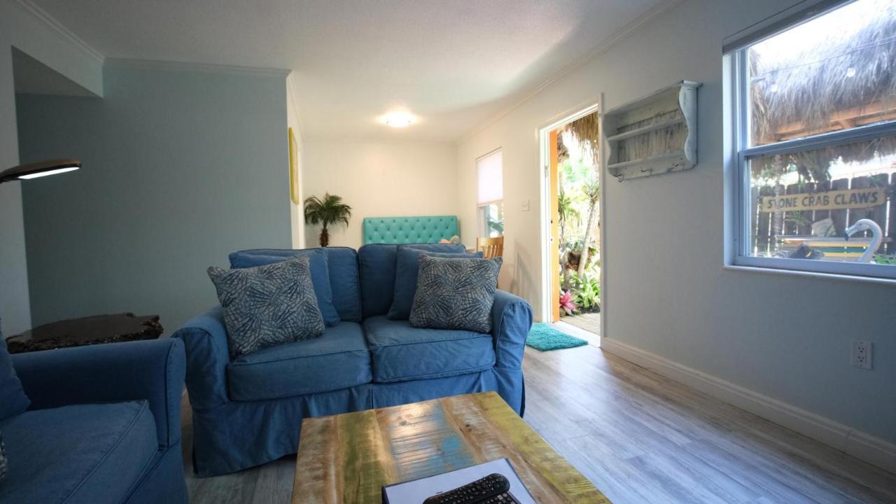 Beachpoint Cottages Siesta Key Exterior photo