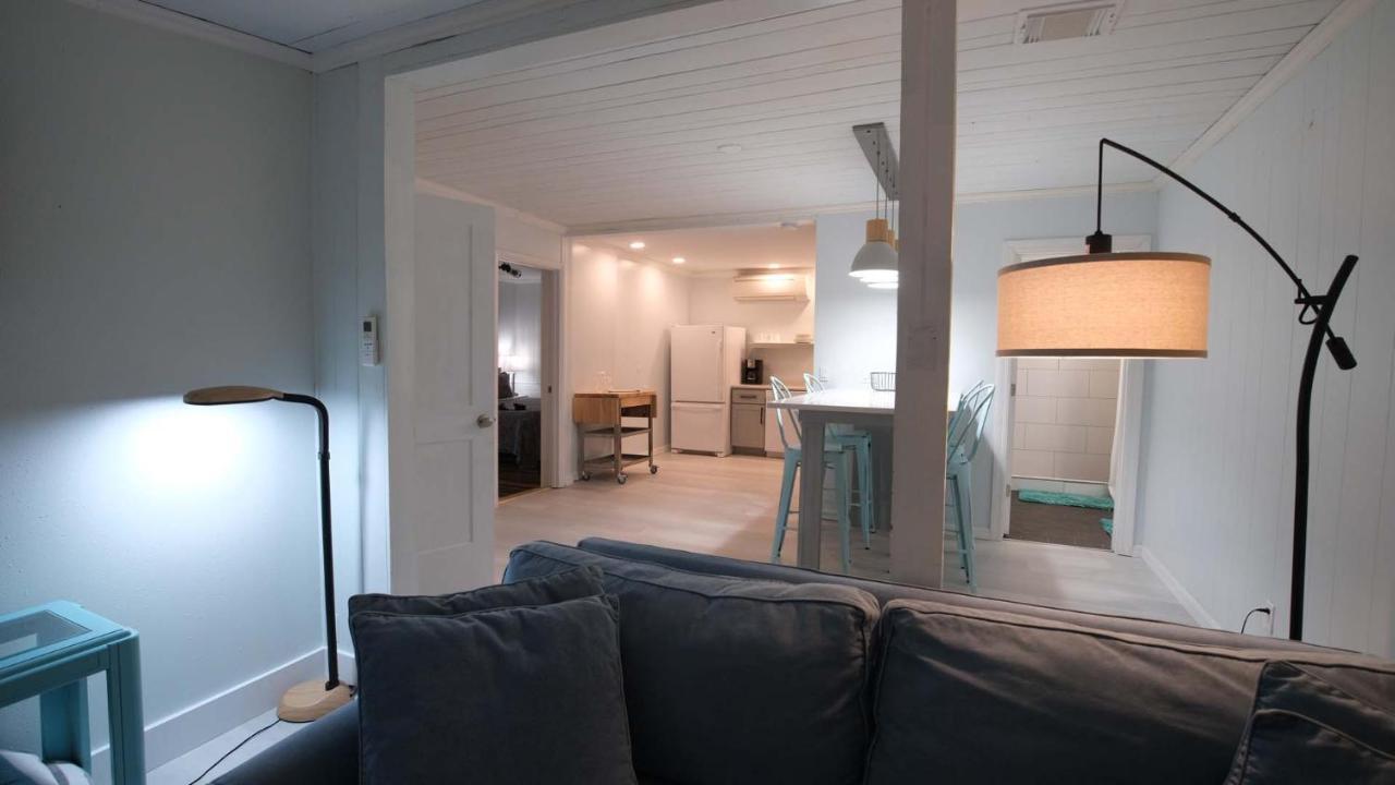 Beachpoint Cottages Siesta Key Exterior photo