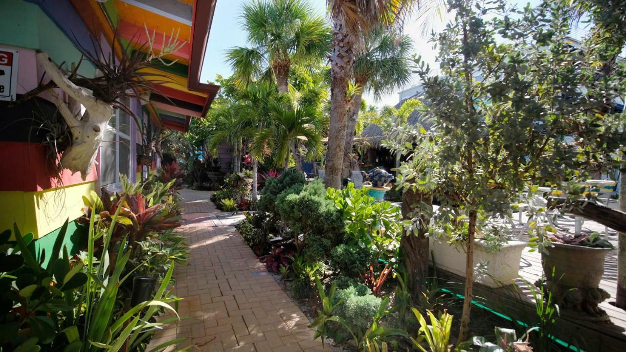 Beachpoint Cottages Siesta Key Exterior photo