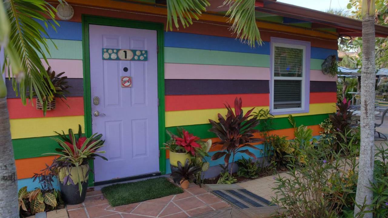 Beachpoint Cottages Siesta Key Exterior photo